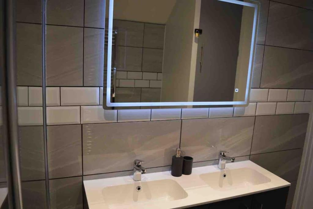 Unique 4 Bed House In Derby Perfect For Contractors And Families Vila Exterior foto