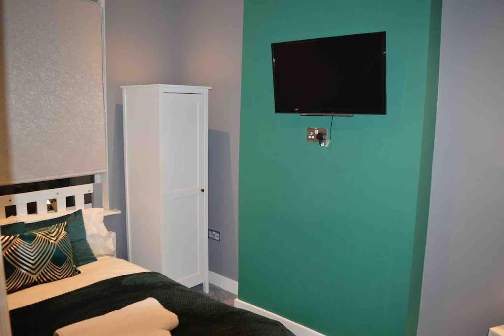 Unique 4 Bed House In Derby Perfect For Contractors And Families Vila Exterior foto